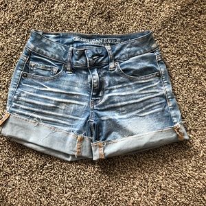 Size 0 (24) American eagle shorts